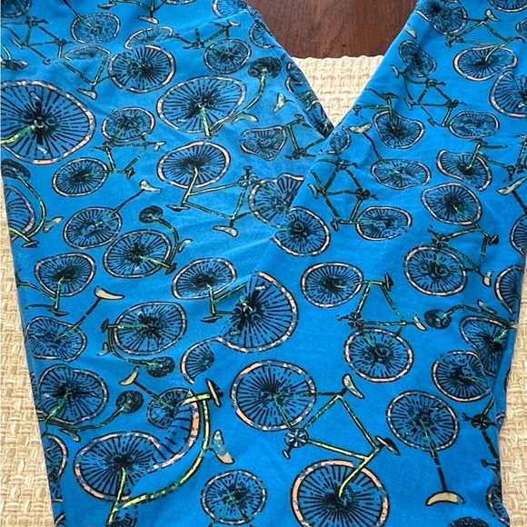 NWOT Rare Bicycle Print LuLaRoe Leggings - Fits Sizes 2 to 10 - Picture 3 of 5